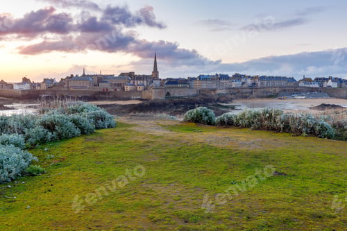 Preview: Saint Malo. The Island Grand Be.