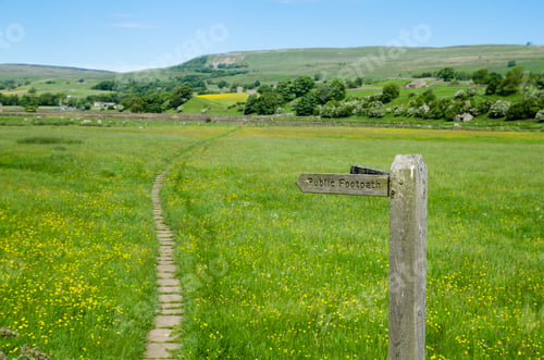 Preview: A Footpath Sign In The Yorkshire Dales