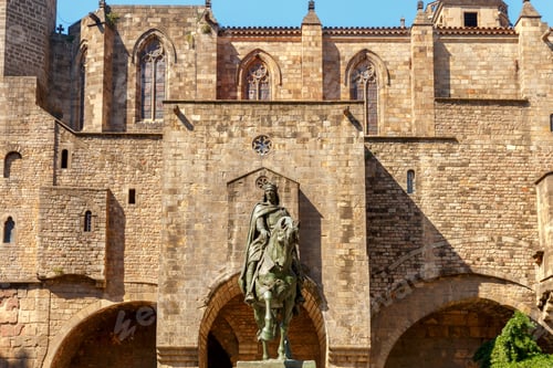 Preview: Barcelona. Square Of Ramon Berenguer.