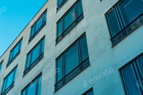 Preview: Low Angle View Of Office Building