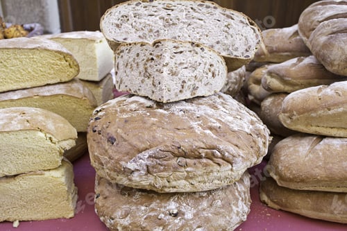 Preview: Loaf With Flour And Seeds, Bakery In Feed Market