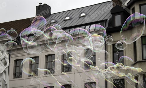 Preview: Soap Bubbles In The City, Tourism And Fun