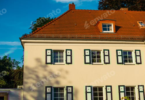 Preview: Yellow Detached House