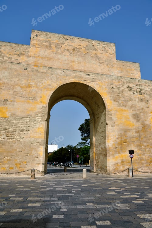 Preview: Brings Naples (Porta Napoli) Lecce Italy