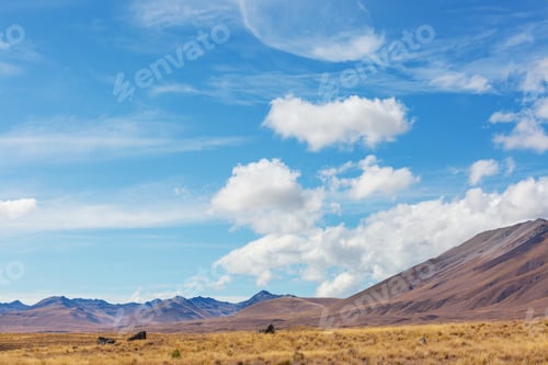 Preview: Beautiful Rural Landscape Of The New Zealand At Sunrise