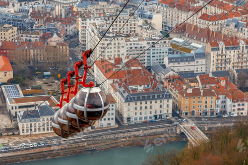 Preview: Grenoble. Cable Car.