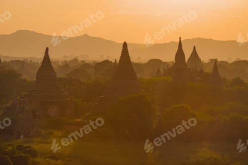 Preview: Buddhist Temples Of Ancient Bagan On Orange Evening. Burma (Myanmar)