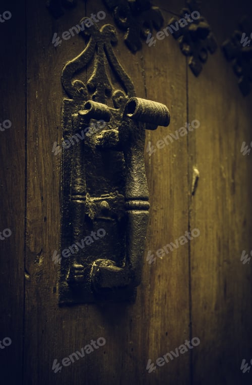 Preview: Aged Wooden Door Lock, Construction