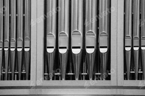 Preview: Pipe Organ In Church