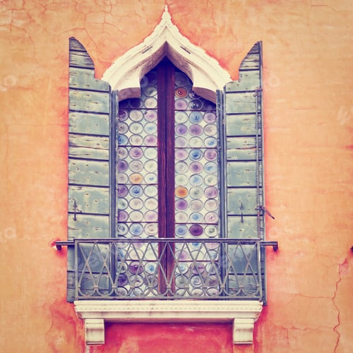 Preview: Venetian Window On The Facade Of The Restored Italian Home, Instagram Effect