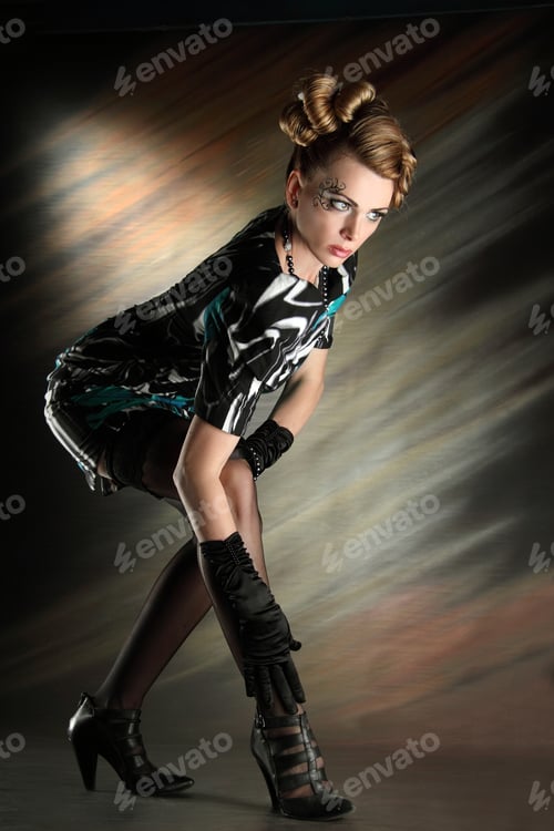 Preview: Active, Beautiful Girl In The Studio Shooting