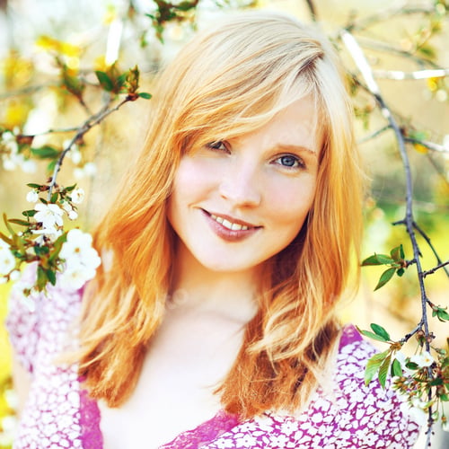 Preview: Beautiful Young Girl In Blooming Tree