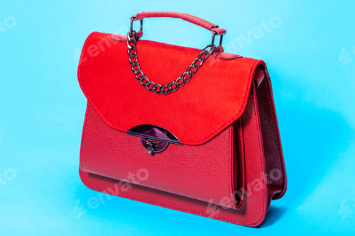 Preview: Women'S Handbag In Red Leather And Suede, Side View 3/4 Object On A Blue Background.