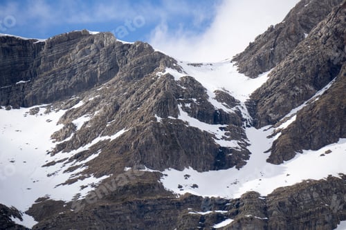 Preview: Climbing La Larri Llanos Pineta Glacial Cirque Huesca Aragon Spain