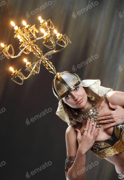 Preview: Arabic Dance With Candles On Her Head