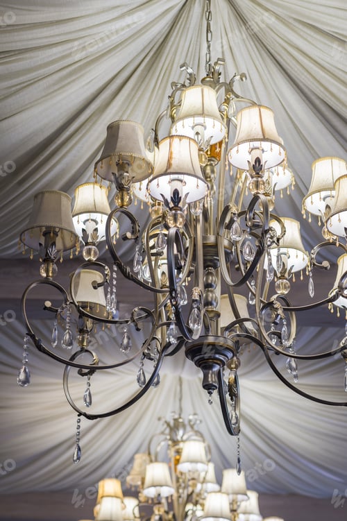 Preview: Chandelier With A Large Number Of Fixtures