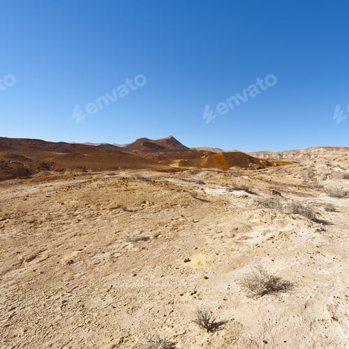 Vista previa: Rocky Hills Of The Negev Desert In Israel. Breathtaking Landscape Of The Desert Rock Formations In
