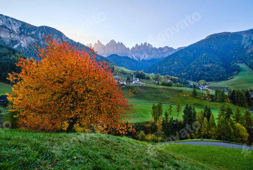 Preview: Autumn Daybreak Santa Magdalena Famous Italy Dolomites Village View In Front Of The Geisler Or Odle