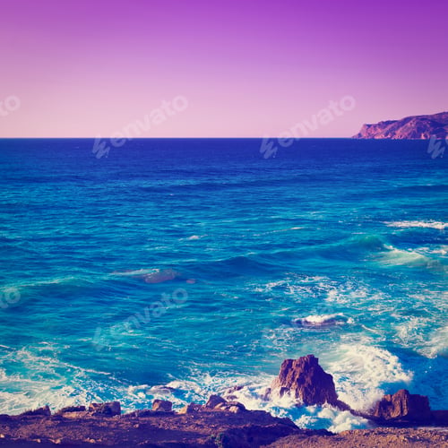 Aperçu: Rocky Coast Of Atlantic Ocean In Portugal At Sunset, Instagram Effect