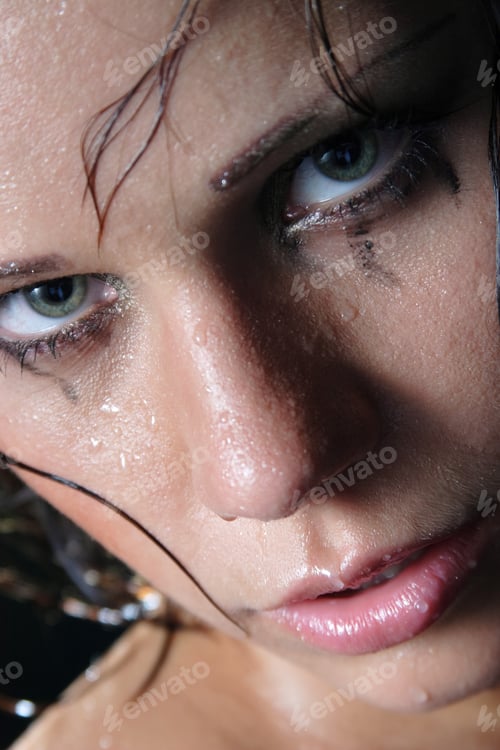 Preview: Portrait Of A Young Girl In The Rain