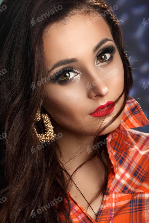Preview: Portrait Of A Young Woman. Trendy Hairstyles, Trendy Make-Up. Sexy Look . Hand Gestures