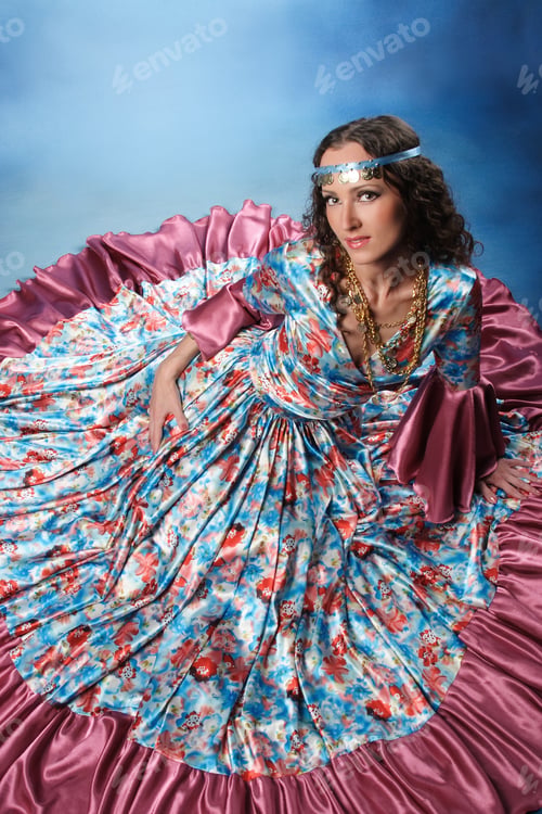 Preview: Arabic Dance Performed By A Beautiful Girl