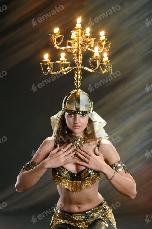 Preview: Arabic Dance With Candles On Her Head