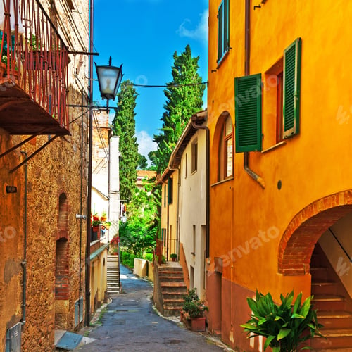 Preview: Narrow Alley With Old Buildings In The Italian City
