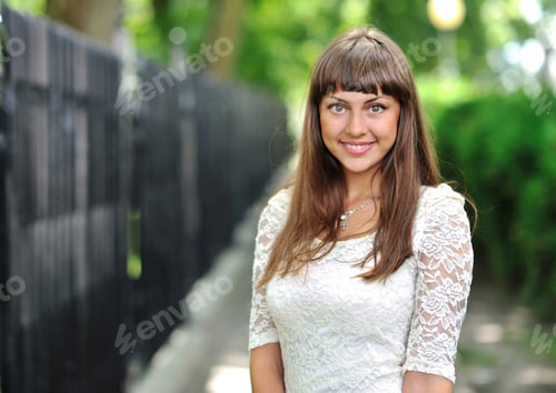 Preview: Young Beautiful Smiling Woman Face