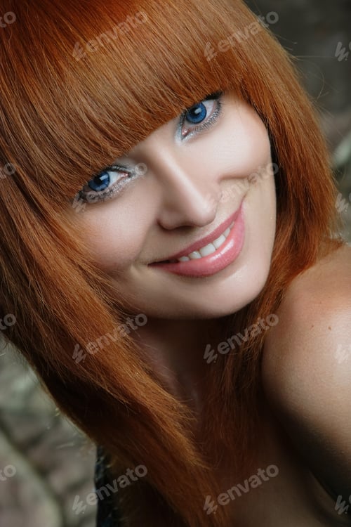 Preview: Portrait Of A Beautiful Girl With Beautiful Makeup And Hair