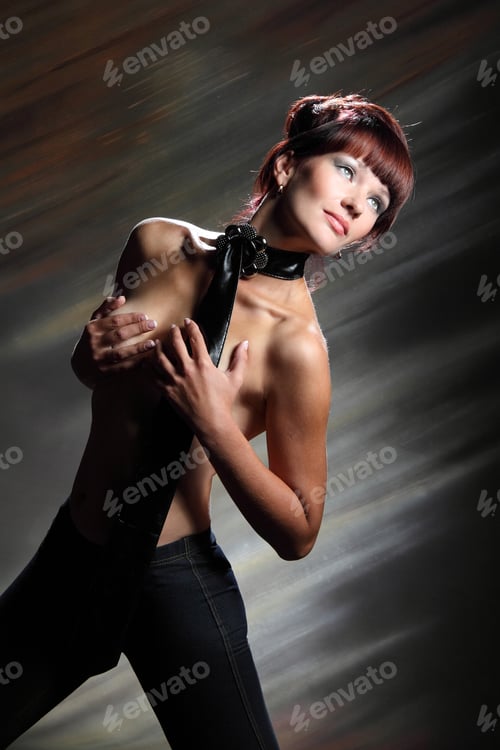 Preview: Active, Beautiful Girl In The Studio Shooting