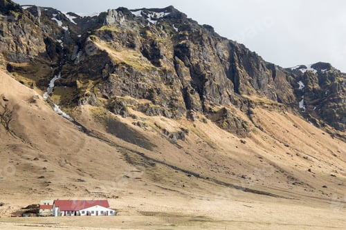 Preview: Snowy Volcanoes In Iceland