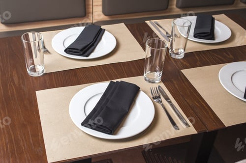 Preview: Serving On The Table With Napkins