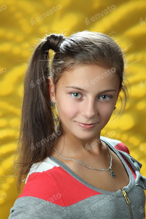 Preview: Pretty Young Girl