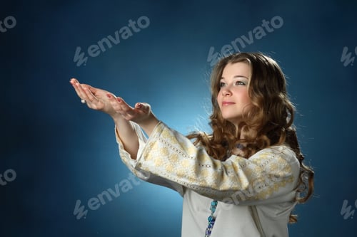 Preview: Beautiful Girl In The Studio