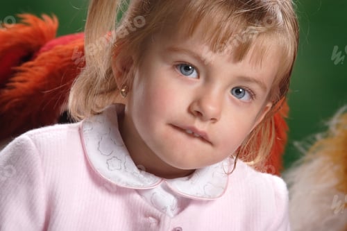 Preview: Portrait Of A Little Girl On Studio Shooting