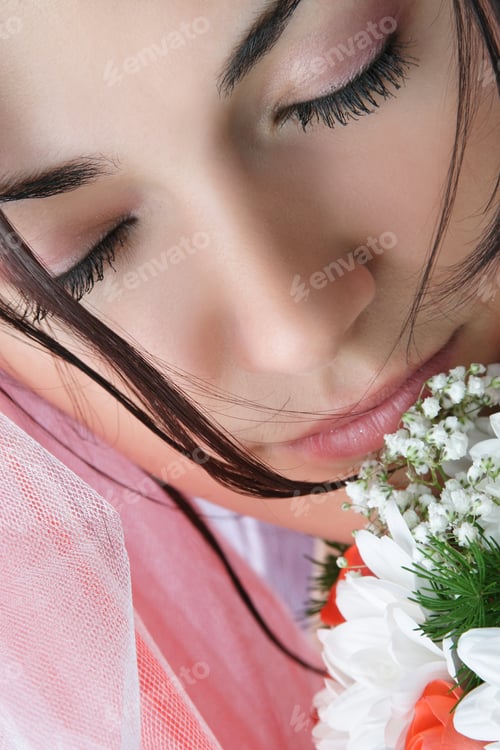 Preview: Portrait Of A Beautiful Bride With A Bouquet Of Flowers