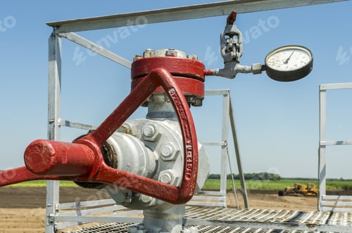 Preview: Valve With A Pressure Gauge On The Gas Pipe