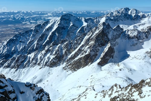 Preview: Winter Rocky Mountain Landscape (Tatranska Lomnitsa, High Tatras, Slovakia).