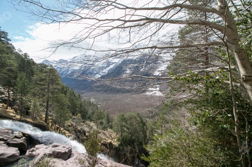 Preview: Nice View On High Mountains Covered With Snow Pineta Valley Huesca Aragon Spain Lalarri Waterfall