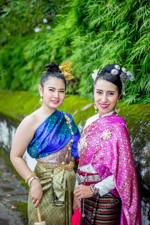 Preview: Pretty Thai Women In The Northern Thailand Traditional Dress With Colourful Robe And Nice Hair Pin