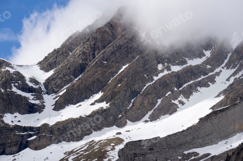 Preview: Climbing La Larri Llanos Pineta Glacial Cirque Huesca Aragon Spain