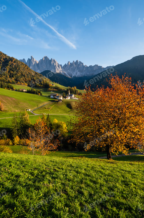 Preview: Autumn Evening Santa Magdalena Famous Italy Dolomites Village View In Front Of The Geisler Or Odle