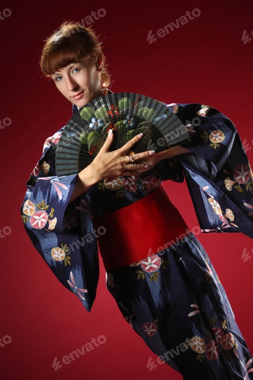 Preview: Kimono And A Fan At A Beautiful Girl