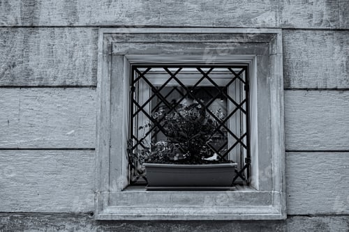Preview: Italian Windows Are New And Old Horizons Of Beauty, Functionality And Performance In Black And
