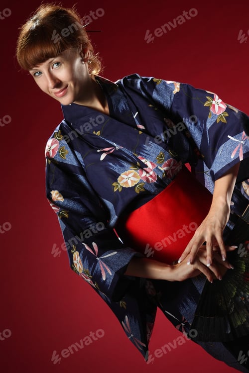 Preview: Kimono And A Fan At A Beautiful Girl