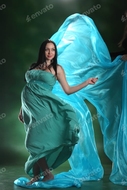 Preview: Beautiful Pregnant Woman In The Studio
