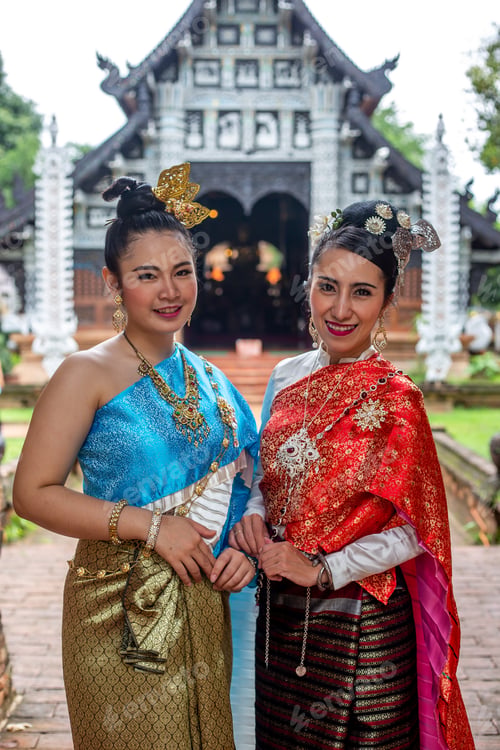 Preview: Pretty Thai Women In The Northern Thailand Traditional Dress With Colourful Robe (The Robe Print