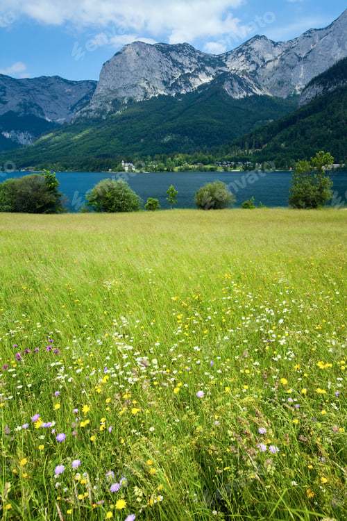 Preview: Beautiful Summer Alpine Lake Grundlsee View (Austria)