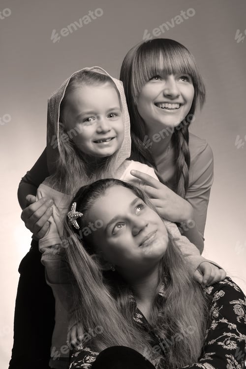 Preview: Three Children In A Studio Portrait Shooting